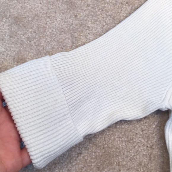 WHBM White crew neck short sleeve light. sweater with cute sleeve cuffs. Sz XS - Picture 4 of 6